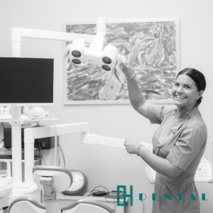 alt="Mihók Csilla, az EMS Biofilm terápia specialistája"